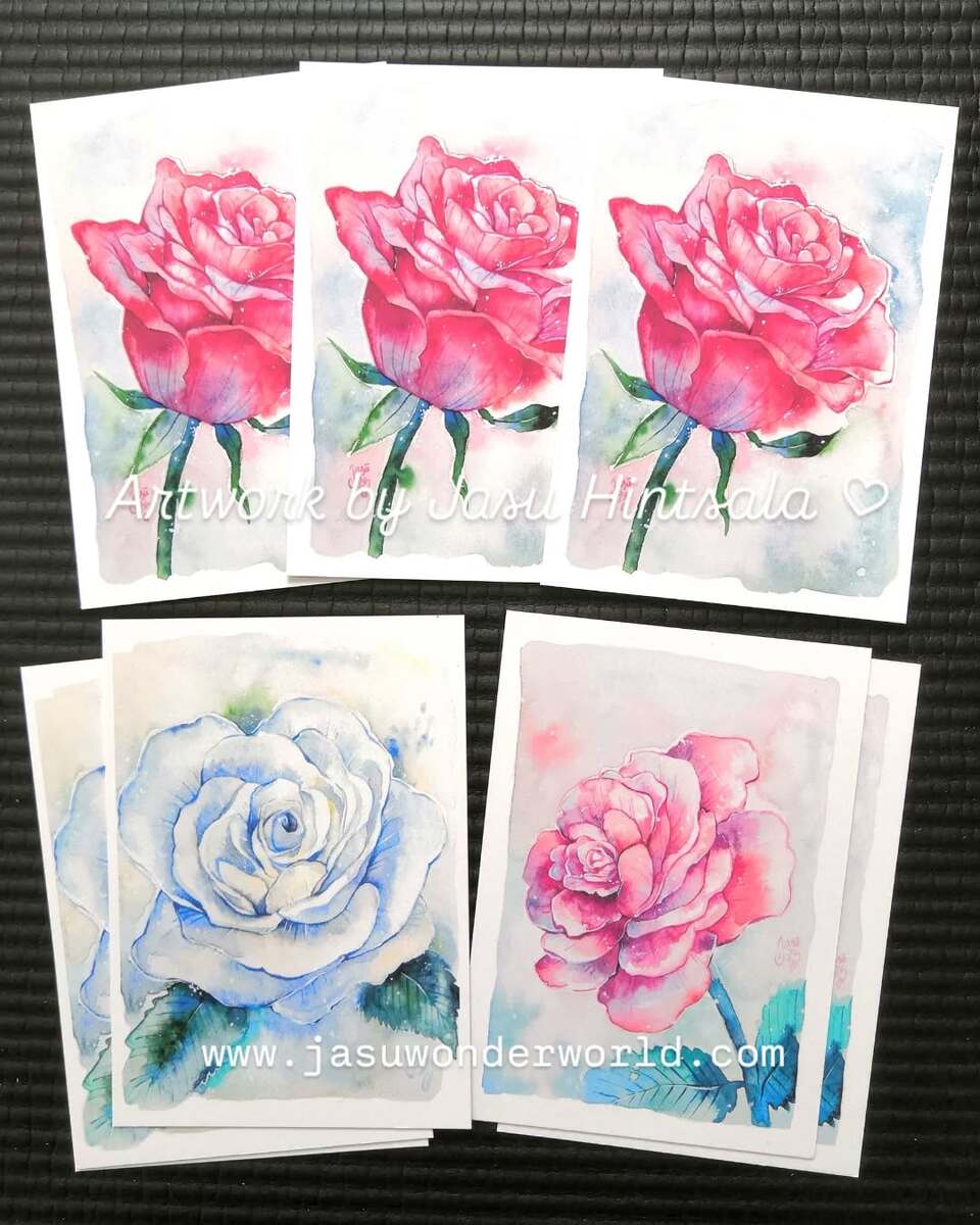 I was only able to take photos with my phone of the graduation cards I made in May, but after cropping, sharpening and adjusting the white-balance of the photos, they make very decent cards for printing purposes! 🌹