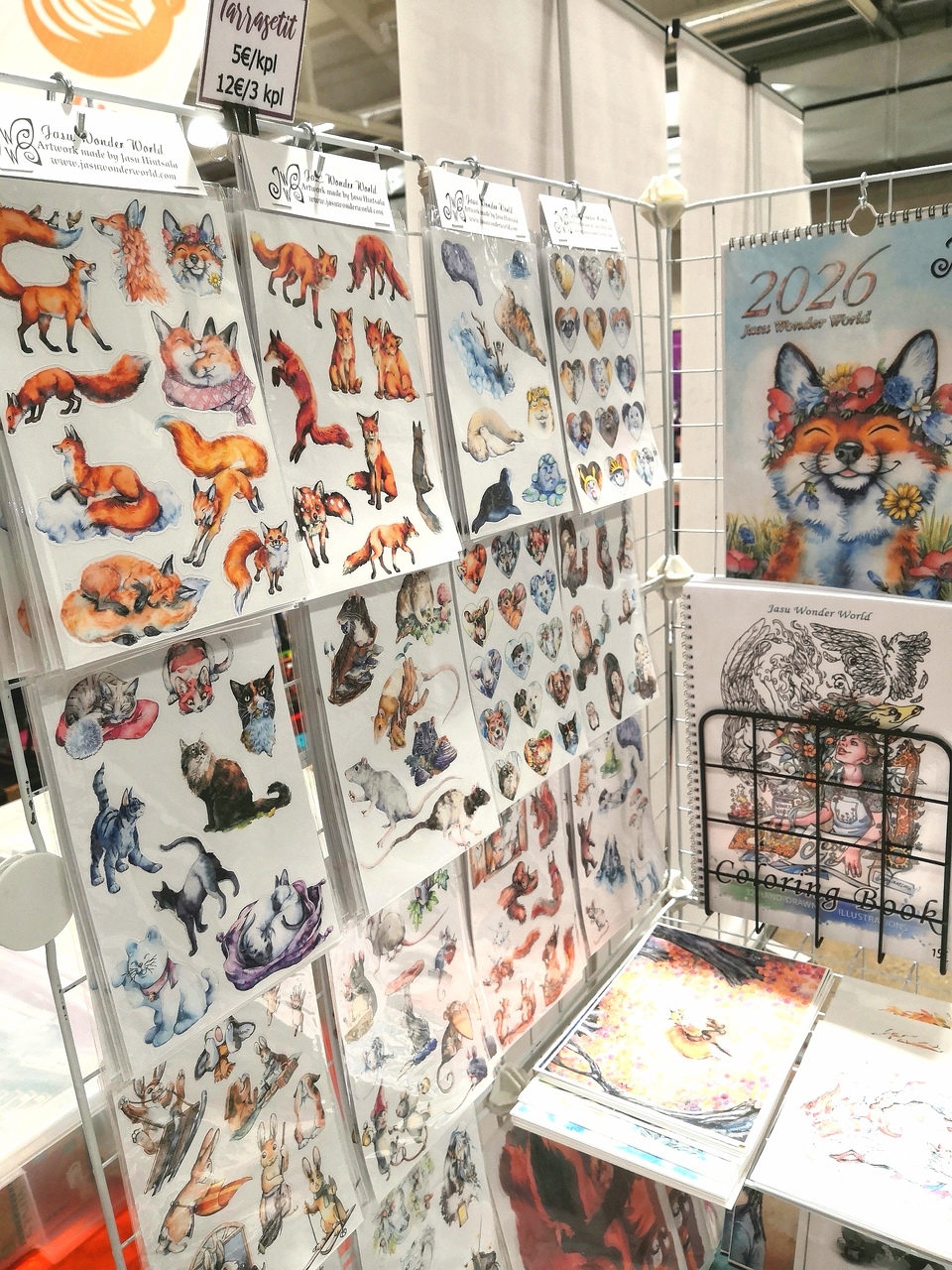 Day 2/2 of Desucon has started! The vendor hall is open till 4pm ✨